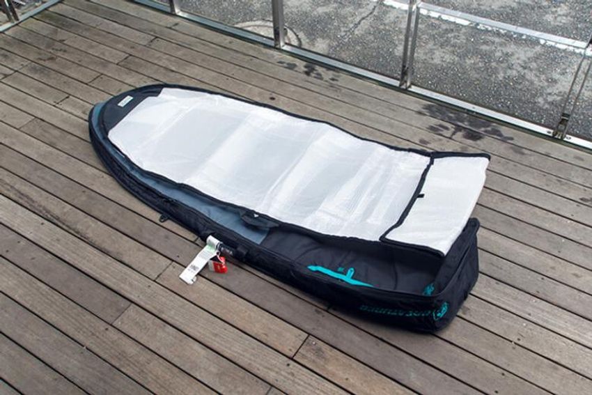 サーフィン暦20年超のベテランが教える、海外サーフトリップの必需品 - 3枚目の画像