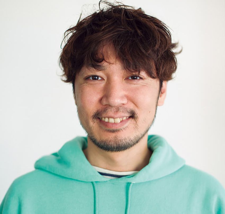 大人の男にちょうどいい「ウェービィなショート」と「艶のあるミドル」ヘアスタイル実例 - 6枚目の画像