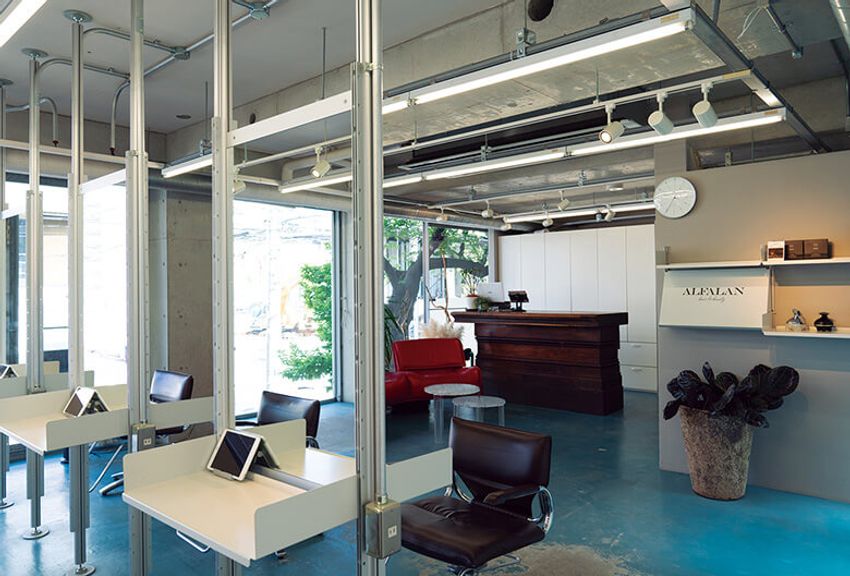 「パパ改造」を請け負うの人気サロンによる、大人の夏のヘアアレンジ術 - 1枚目の画像