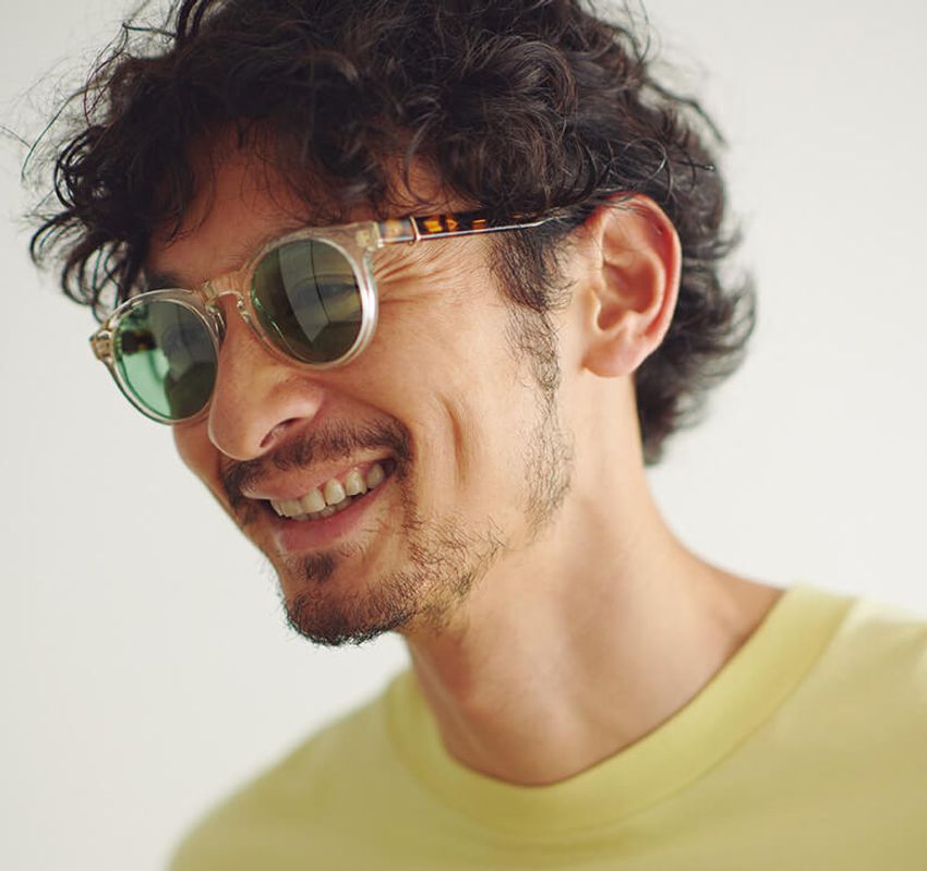 夏のコーディネイトに利く!! カラーレンズが映えるテクニック。 - 1枚目の画像