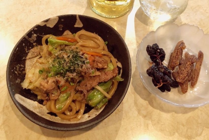 松陰神社前のニュースナックで、看板娘が打ったうどんを堪能した - 13枚目の画像