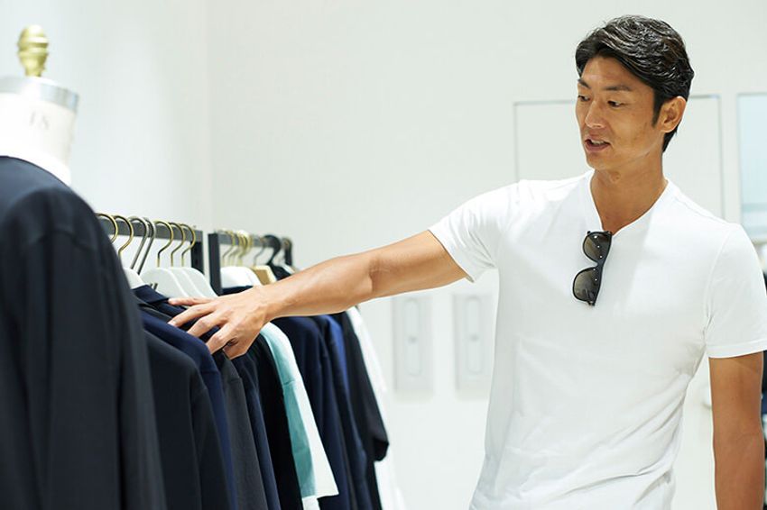 ノッポな元プロ野球投手が“いつもの格好”から脱却した着こなしテクニック - 2枚目の画像