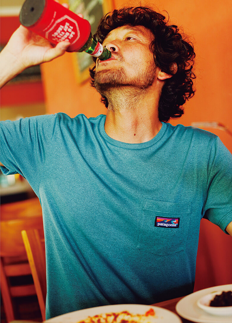 「パタゴニア」のTシャツ