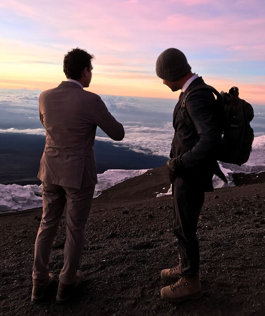 スーツ界の“クレイジージャーニー”が作ったモンブラン登頂スーツは、究極の快適スーツだ！ - 2枚目の画像