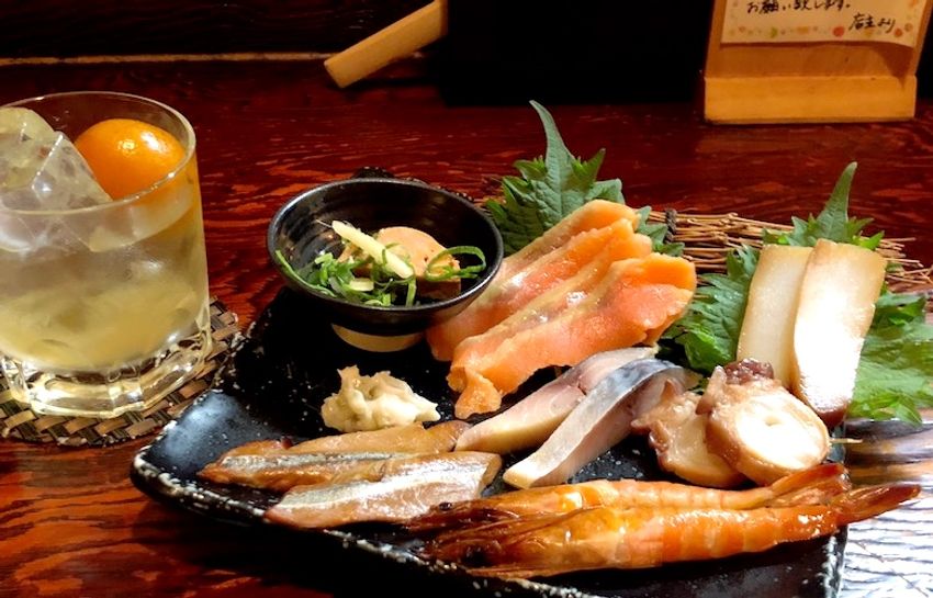 四谷荒木町の燻製酒場で、看板娘に心をやさしくスモークされた - 9枚目の画像