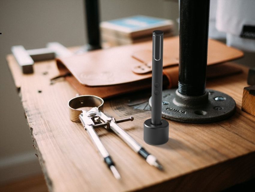 56種類のビット付き。もしかしたら最小最強!? なペン型電動ドライバー - 1枚目の画像