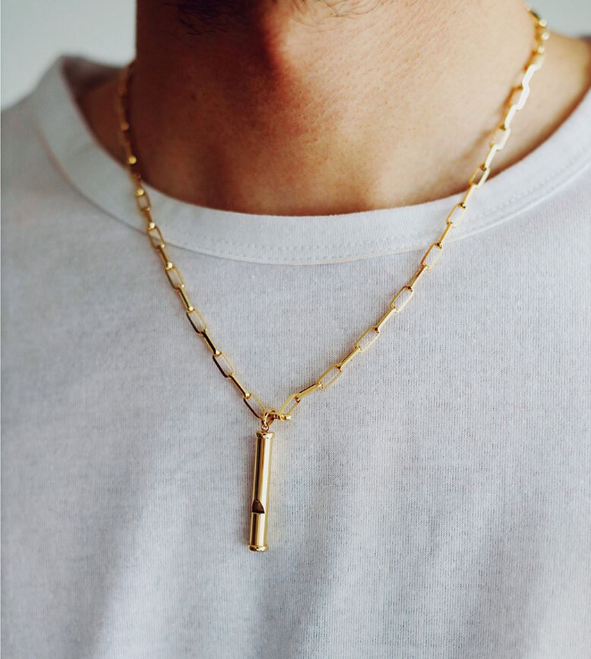 ブルーデニムと白T好きな大人を“シンプルアップ”させる3アイテム - 1枚目の画像