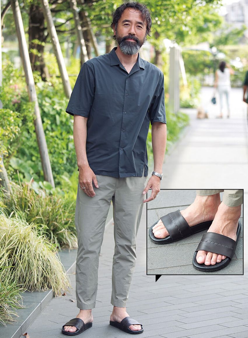 ご近所感の出ない大人のサンダル、選びとこなしの4実例 - 1枚目の画像