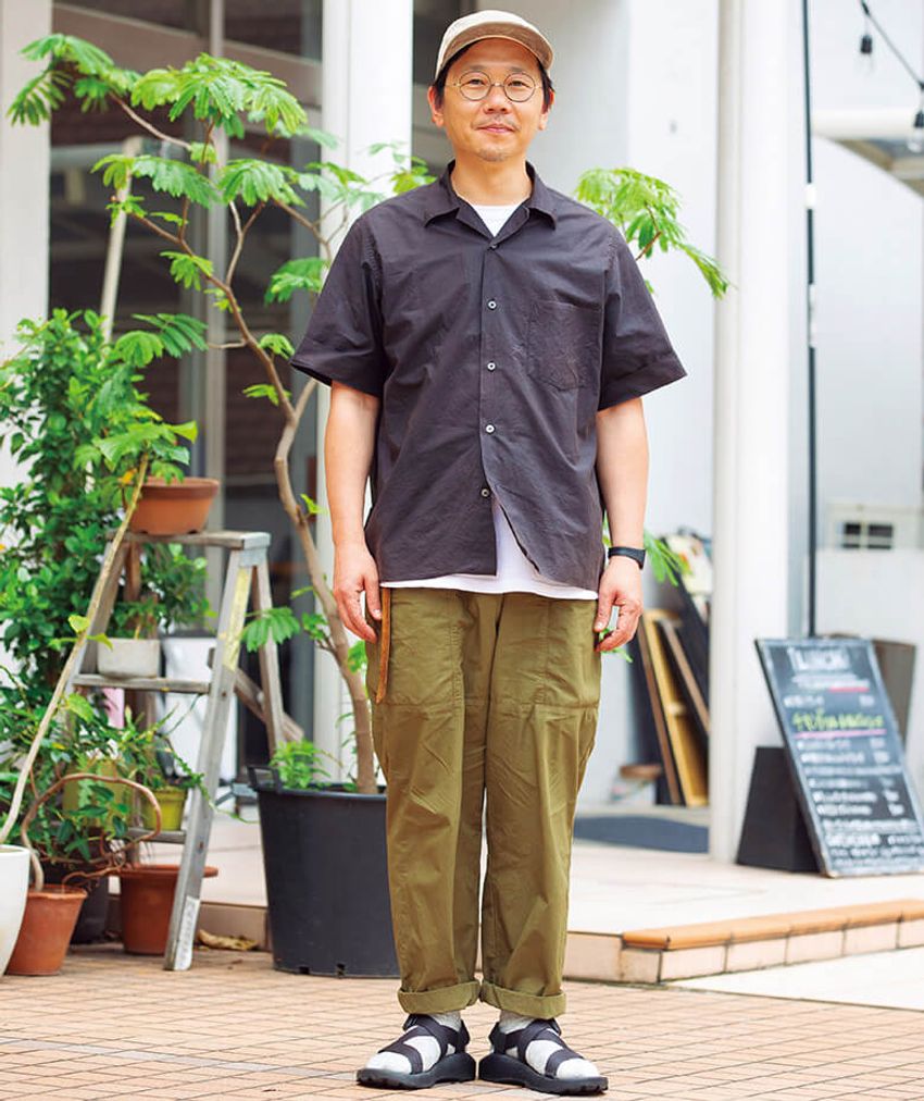 さらっと洒落る開襟シャツは、“大人シンプル”のベストアイテム - 1枚目の画像