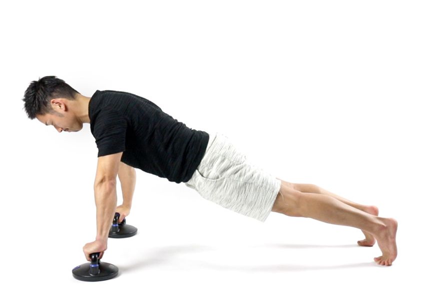 男らしさは大胸筋に宿る。プッシュアップバーを使ったBetterトレーニング - 6枚目の画像