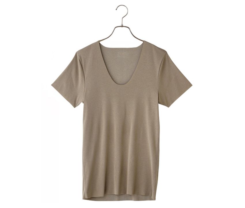 汗だくな日、仕事のシャツの下に着る肌着のベストを探求  - 3枚目の画像