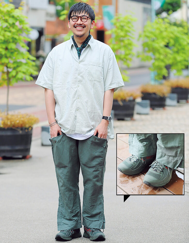 古着の軍パンからハイテクスニーカーへのつながりが自然すぎる！