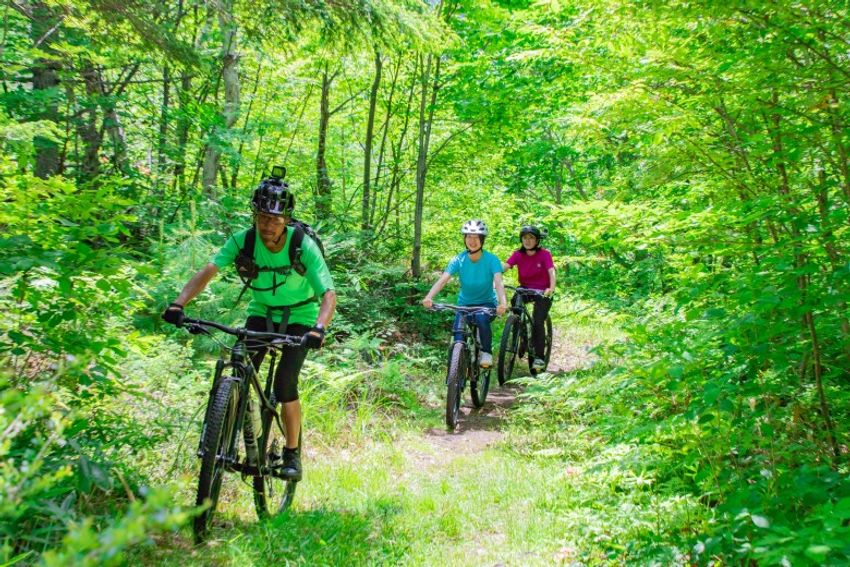 夏は山派のファミリー注目！ 山遊び全部盛りのアウトドアフェスがすごい - 1枚目の画像