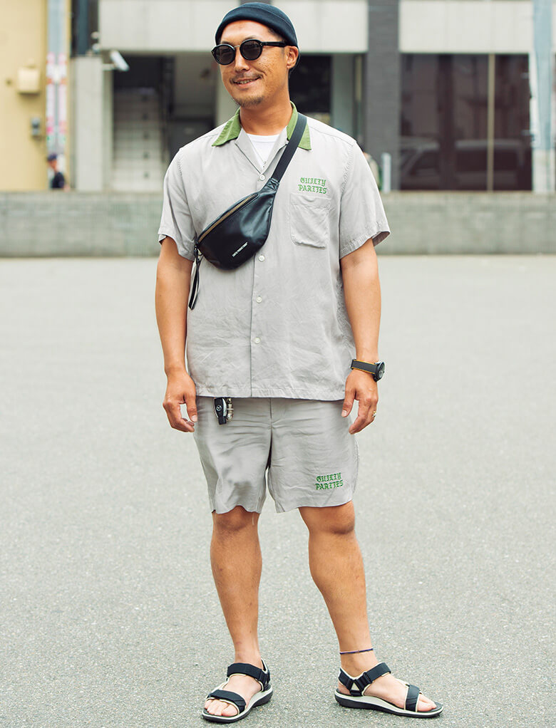 見た目のみならず、素材にまでこだわった格別の着心地が夏のムードを盛り上げる。