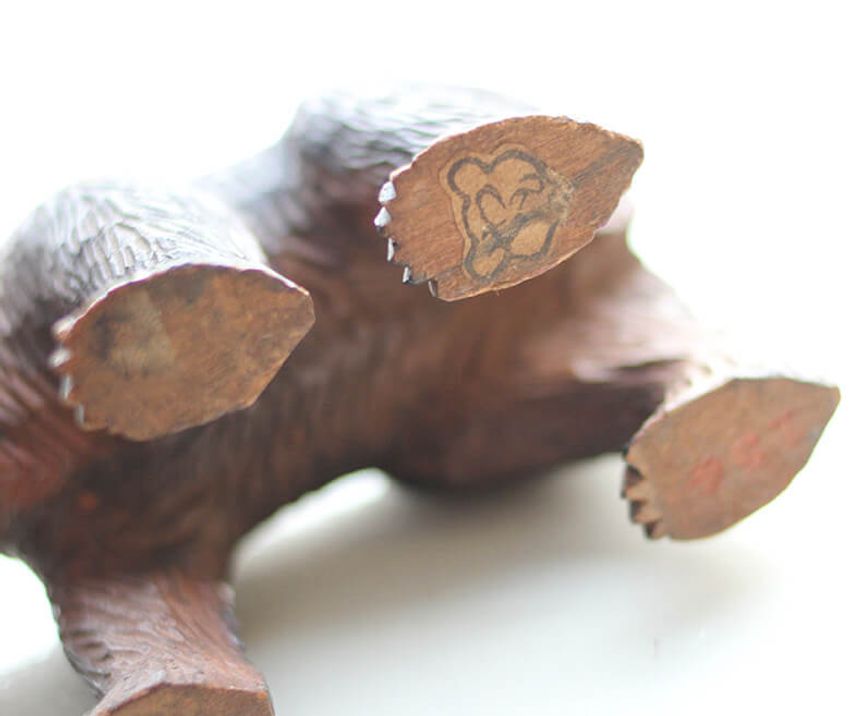 鮭はくわえず、背負うもの。木彫り熊の沼にハマった男に聞いた面白話 - 7枚目の画像