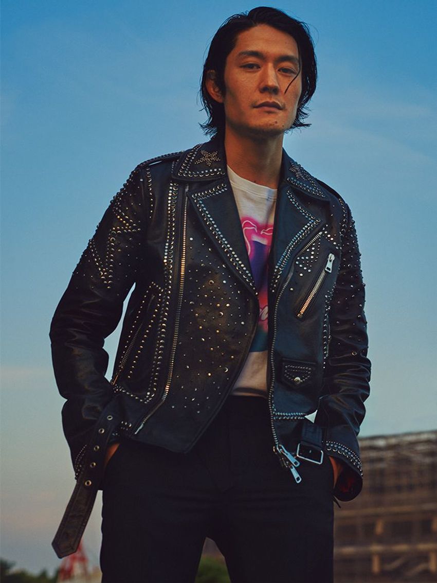 夏気分を加速させるアロハな「ヴァレンティノ」のデイリースタイル - 6枚目の画像