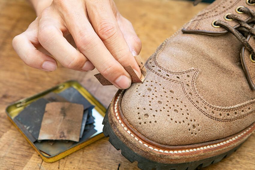 黒ズミが気になるスエード靴、プロの技を覚えればココまで綺麗に！ - 7枚目の画像