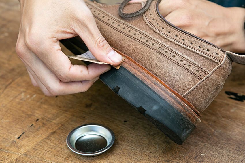 黒ズミが気になるスエード靴、プロの技を覚えればココまで綺麗に！ - 11枚目の画像