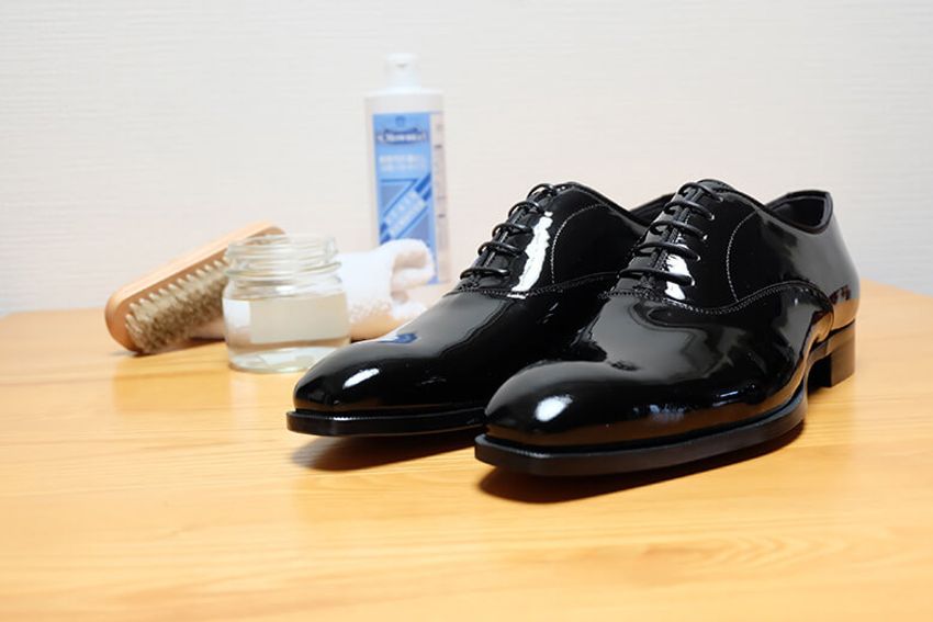 暑さ＆雨に弱い「エナメル靴」。輝きを取り戻す方法と保管の注意点 - 2枚目の画像
