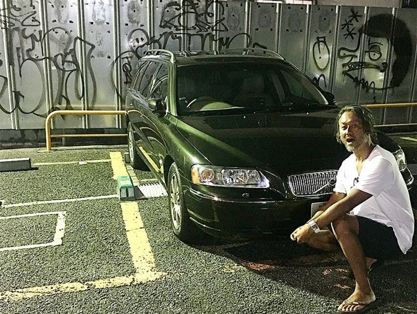 「革靴ではなくサンダルです」365日、思いのまま乗れる三菱・アウトランダーPHEV - 4枚目の画像