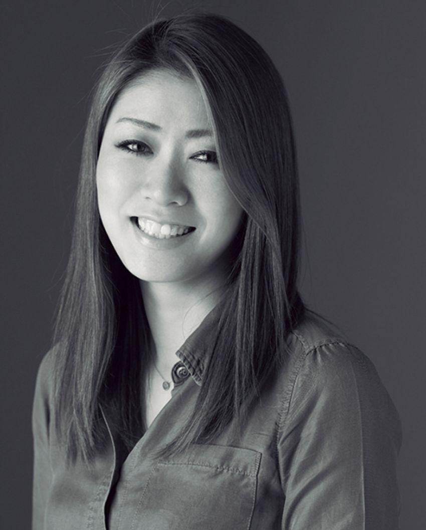 夏のワンパターン脱却！ 白Tに合わせるだけの「ニットベスト」活用術 - 8枚目の画像