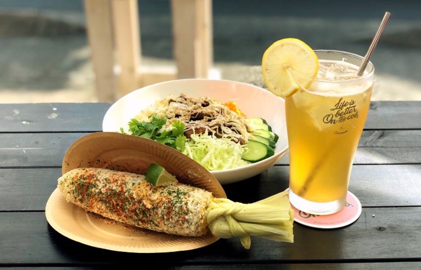 葉山の夏季限定カフェで、留学を控えた看板娘の前途を祈念した - 9枚目の画像