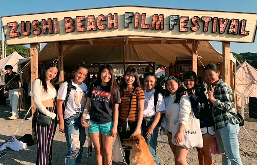 葉山の夏季限定カフェで、留学を控えた看板娘の前途を祈念した - 11枚目の画像