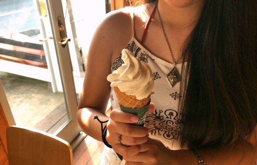 葉山の夏季限定カフェで、留学を控えた看板娘の前途を祈念した - 18枚目の画像