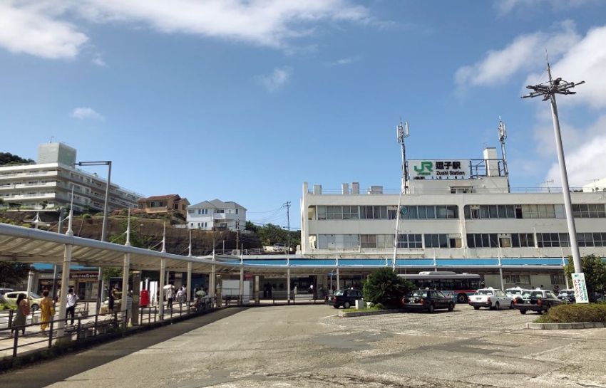 葉山の夏季限定カフェで、留学を控えた看板娘の前途を祈念した - 2枚目の画像