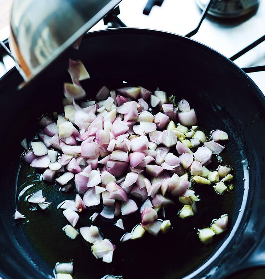 たっぷり “バワンメラ” が決め手の「バリ風ゴーヤチャンプルー」 - 7枚目の画像