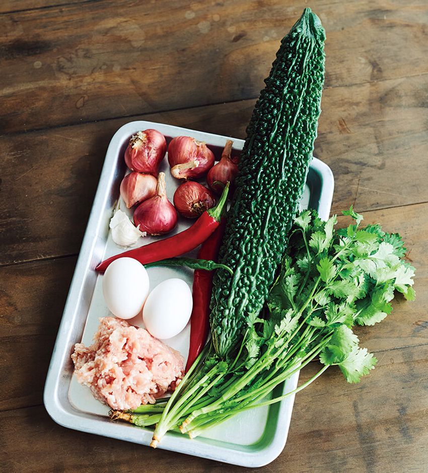 たっぷり “バワンメラ” が決め手の「バリ風ゴーヤチャンプルー」 - 3枚目の画像