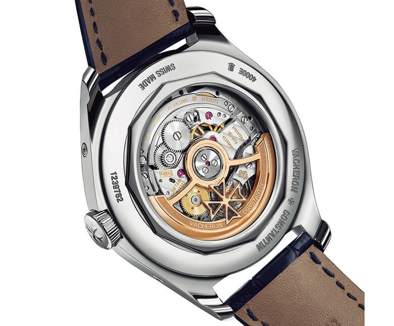 日付と曜日、月表示に加え、ムーンフェイズも備えるキャリバー2460 QCL/1。/ヴァシュロン・コンスタンタン