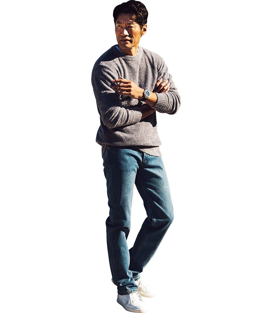 どんな“グレー”とも相性抜群！青デニムの汎用性を証明する5例のGOODスタイル - 4枚目の画像