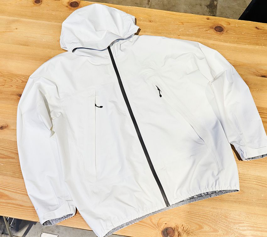“純白のゴアテックス”も登場！「ザ・ノース・フェイス」の最新ハイスペ服3選 - 26枚目の画像