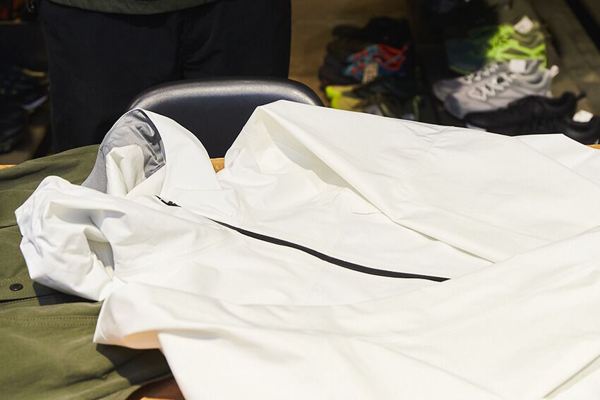 “純白のゴアテックス”も登場！「ザ・ノース・フェイス」の最新ハイスペ服3選 - 20枚目の画像