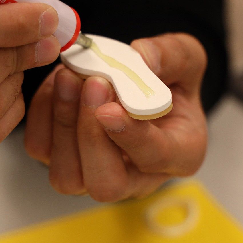 アシックスの初代「ゲルカヤノ」を指先で作ってみた！ 素材も工程もガチでどハマり必至 - 32枚目の画像