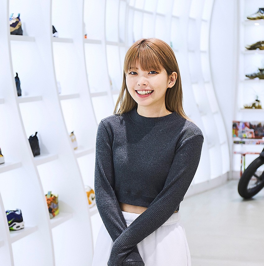 祝・エア マックス誕生日！ アトモス看板娘に聞いた、大人に似合う旬の3足