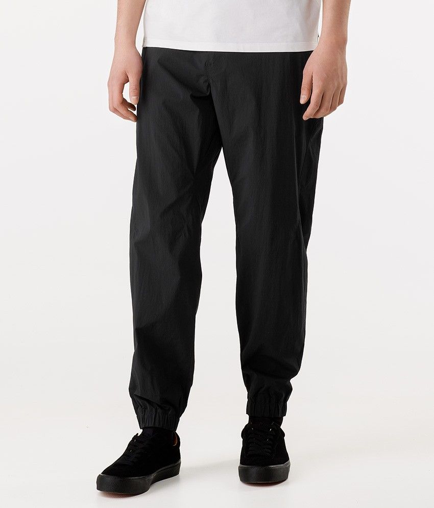 試着からの購入率、ほぼ100％！ 「アークテリクス」のジョガーパンツが完売間近 - 5枚目の画像