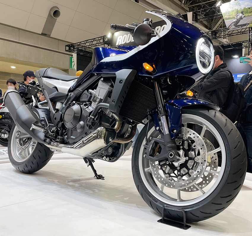 セパハンにロケットカウル。渋いバイク乗りが注目するホンダ「ホーク