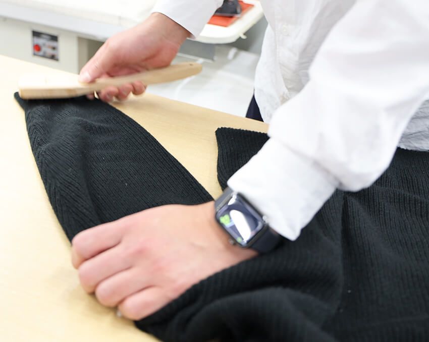 【衣替えの前に】毛玉を防ぐブラッシング法を解説！ 専門家に聞く、正しい「ニット」の洗い方 - 13枚目の画像