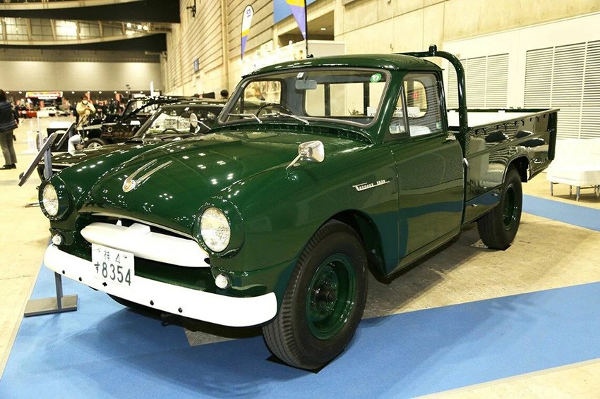 神奈川と富山のディーラーの絶版車サービス。トヨタ新車販売店が旧車