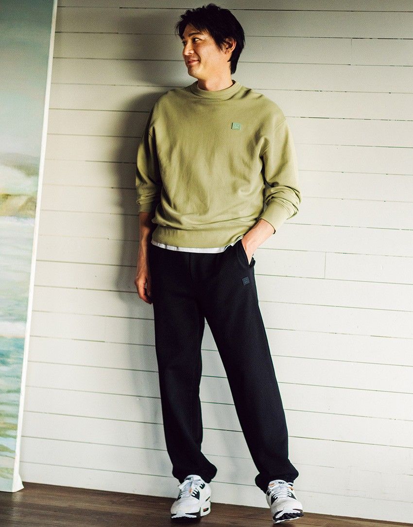 上下スウェットでも“ルーズに見えない”コーデの作り方。コツが見つかる8スタイルを紹介 - 2枚目の画像