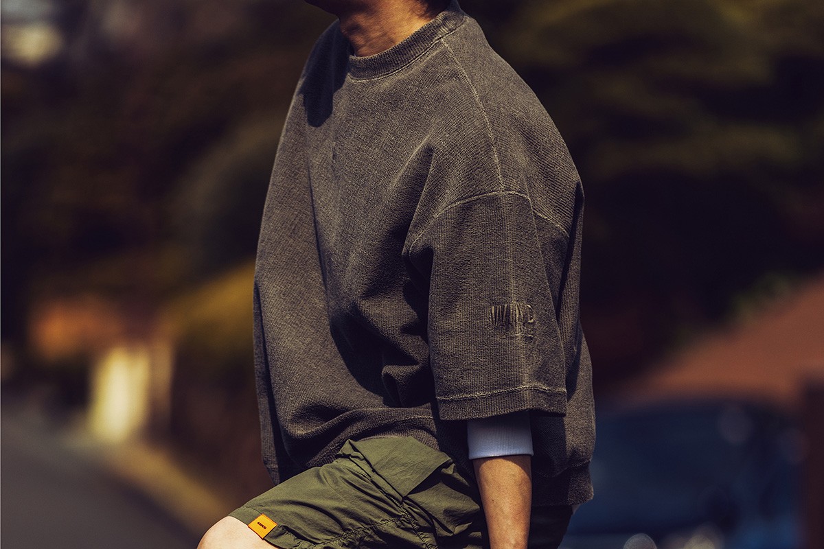 半袖スウェットを Tシャツ本番 の前に 大人っぽく見せる3枚と着こなしのポイント Oceans オーシャンズ 男の日常を楽しくする情報発信局