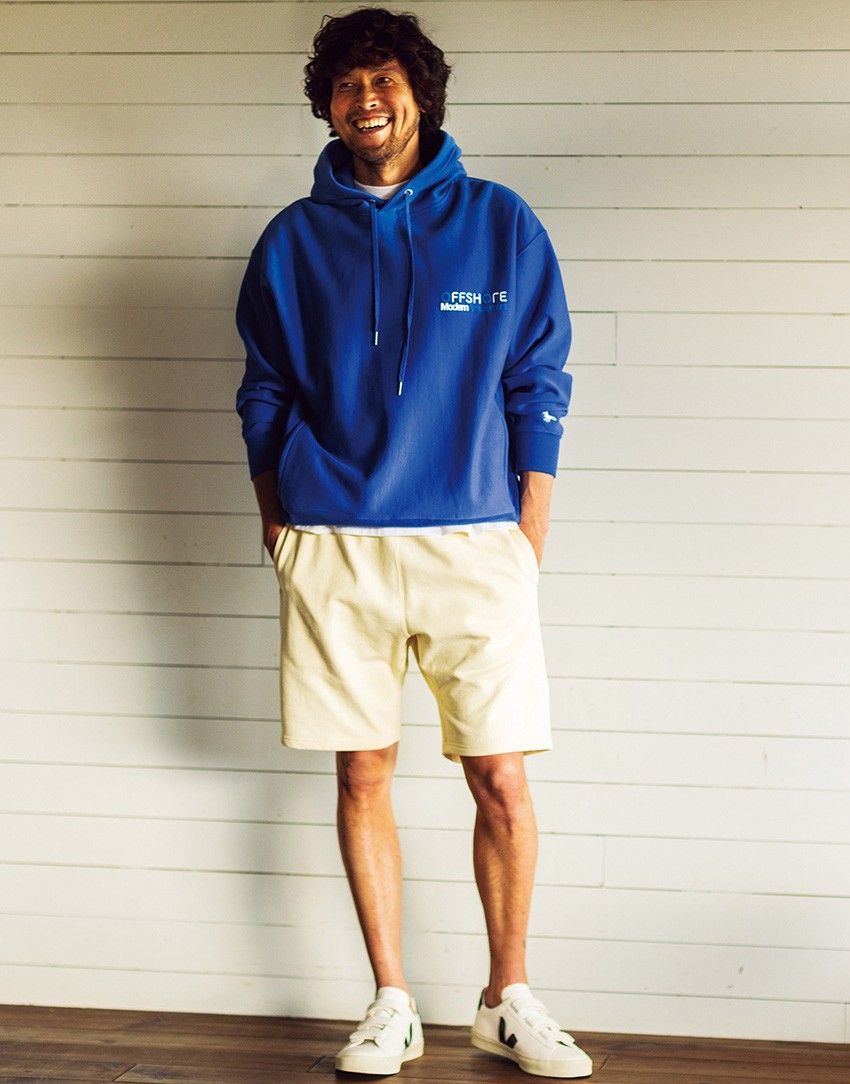 今年のショーツは“スウェット”も候補に。着こなしポイントは全体の色使いにあり - 4枚目の画像