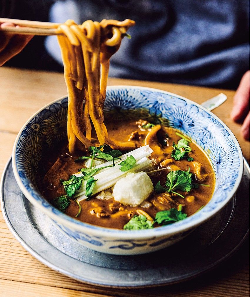 ラストに揚げ餅！三浦マーシーの鬼ウマ「“ちから”カレーうどん」のレシピを紹介 - 3枚目の画像