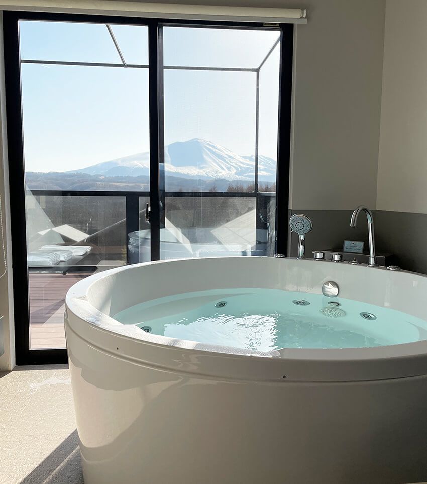 【プレゼント】1泊約14万円！ 北軽井沢のサ付き絶景ヴィラで、極上“ととのい体験” - 1枚目の画像