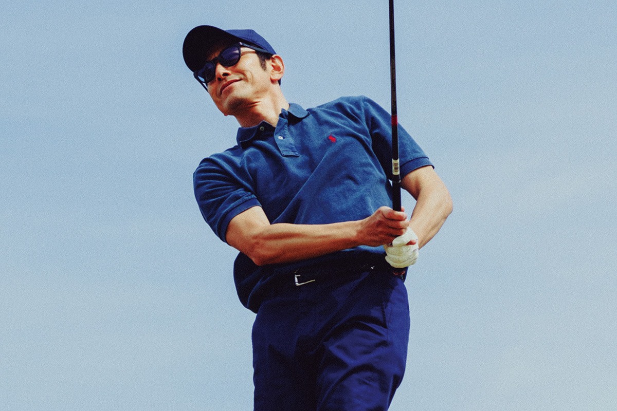 ゴルフ・ファッションは芝に映える“ネイビー”で上手くいく。その