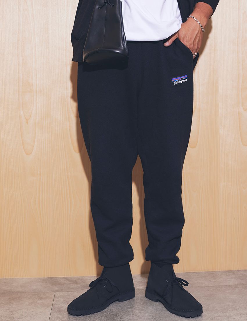 「パタゴニアのスウェットパンツは優秀！」敏腕スタイリストの私服着こなし術 - 2枚目の画像