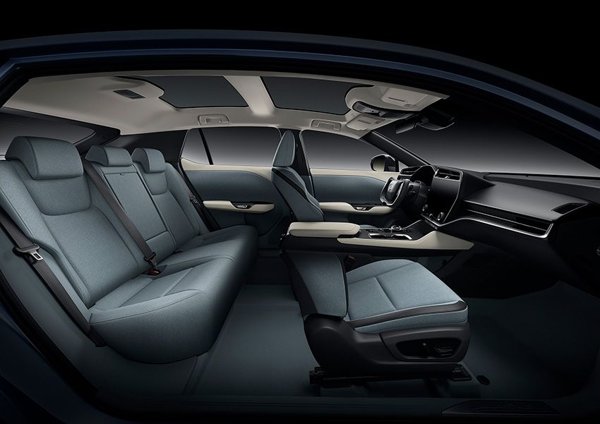 レクサスの新型BEV「RZ」は一体感が凄い！ 一般販売を熱望したいコイツのスペック概要 - 12枚目の画像