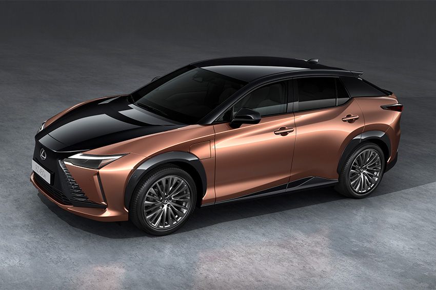 レクサスの新型BEV「RZ」は一体感が凄い！ 一般販売を熱望したいコイツのスペック概要 - 13枚目の画像